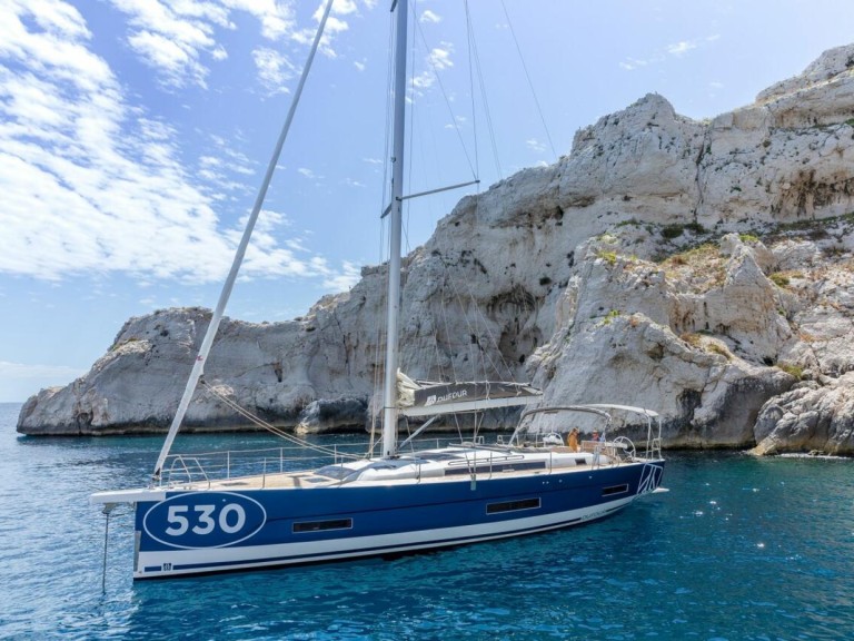 Bareboat Rental Sailboat Dufour with a boat licence