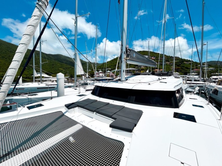 Boat rental Fountaine Pajot Elba 45 in Road Town on Samboat