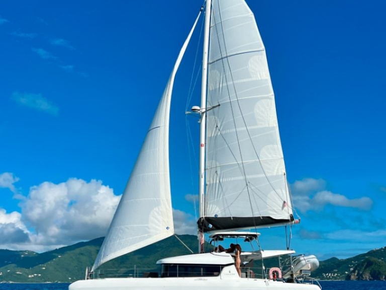 Catamaran rental in Road Town - Lagoon Lagoon 42