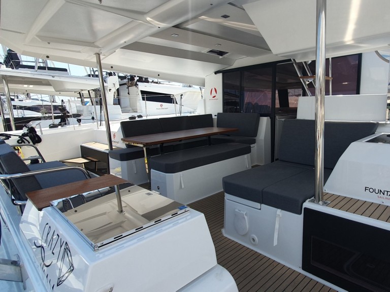 Catamaran rental in Seget Donji - Fountaine Pajot Astrea 42