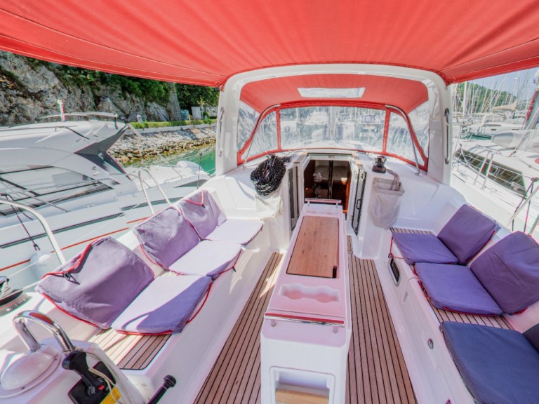 Rent a Bénéteau Oceanis 38.1 Dubrovnik