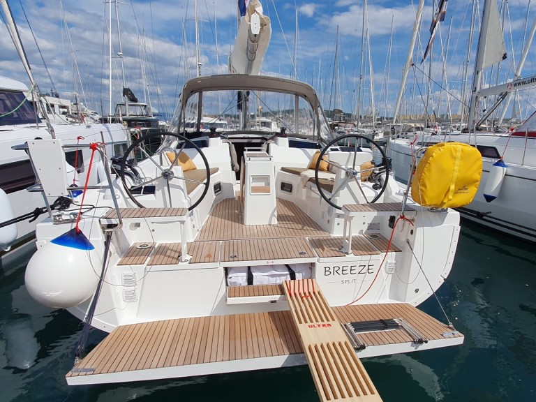 Bénéteau Oceanis 37.1 in Split on SamBoat