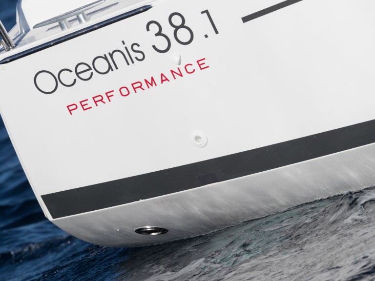 Bénéteau Océanis 38.1 Performance in Dubrovnik on SamBoat