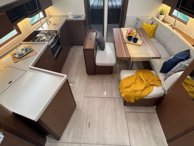 Bénéteau Oceanis 46.1 in Pomer on SamBoat