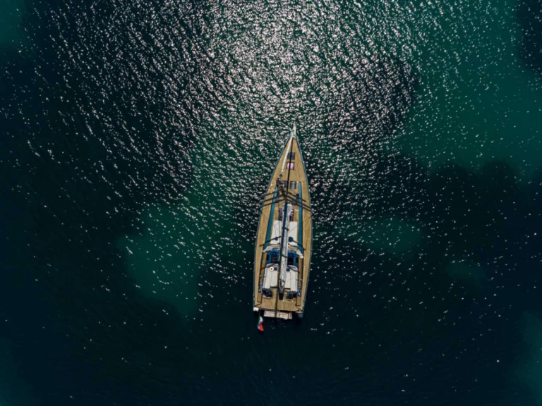 Bareboat Rental Sailboat Hanse with a boat licence