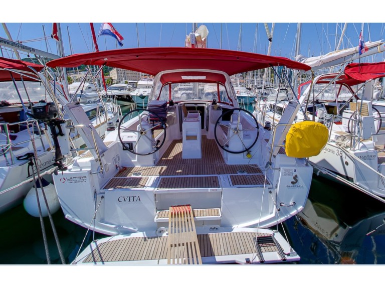 Sailboat rental with or without captain Bénéteau Split