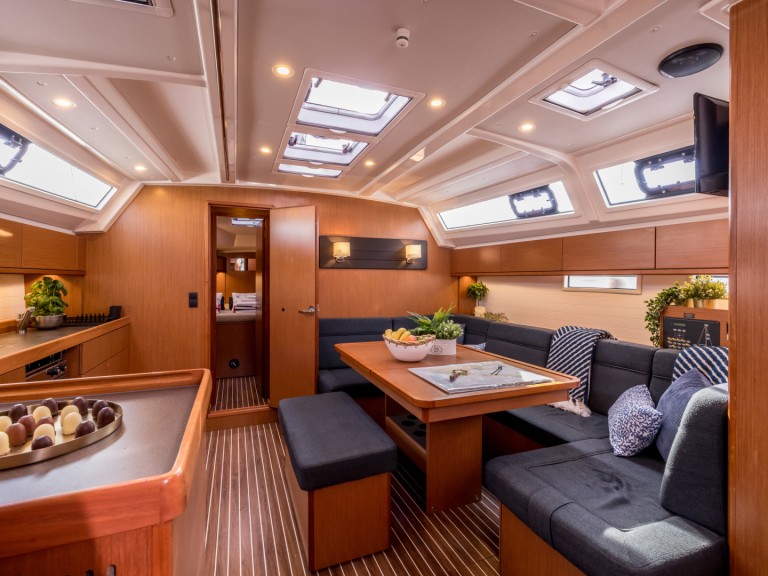 Boat rental Bavaria Cruiser 46 in Split on Samboat