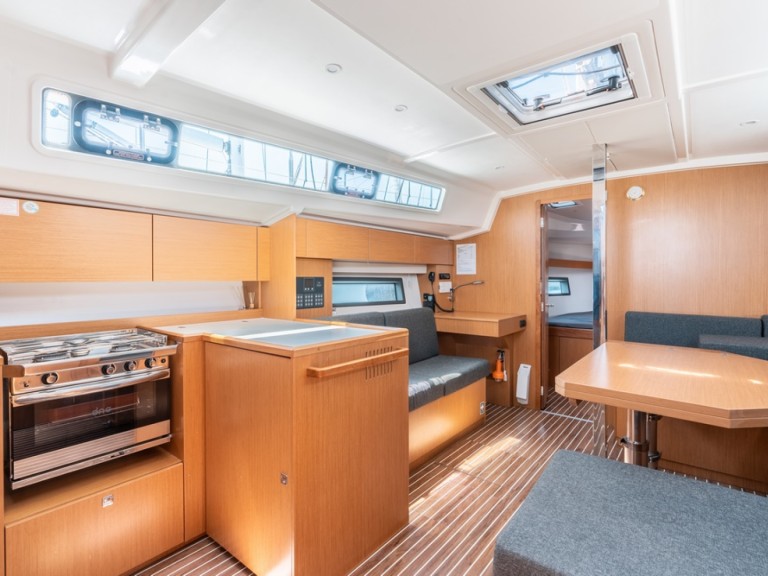 Sailboat rental in Rhodes (City) - Bavaria Bavaria C42