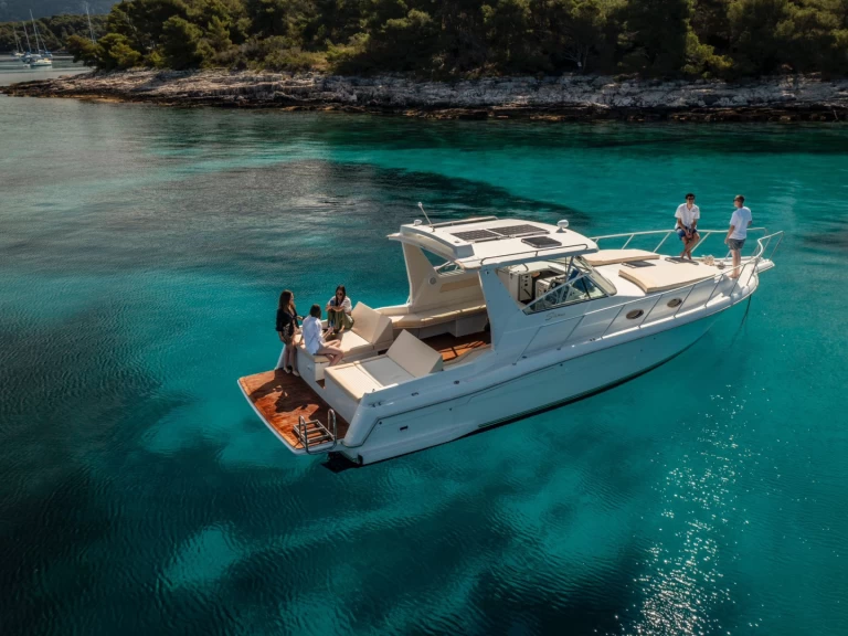 Boat rental Stamas Stamas 360 Express in Hvar on Samboat