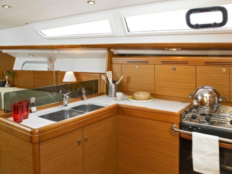 Bareboat Rental Sailboat Jeanneau with a boat licence