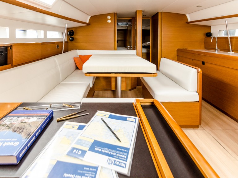 Yacht charter Corfu cheap Sun Odyssey 519