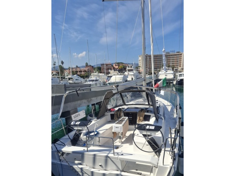 Sailboat rental in Furnari - Dufour Dufour 37