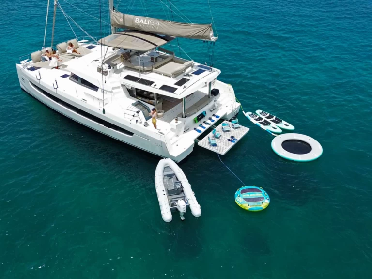 Bareboat Rental Luxury Yacht Bali with a boat licence
