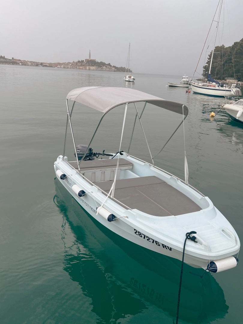 ROTO 450 in Rovinj on SamBoat
