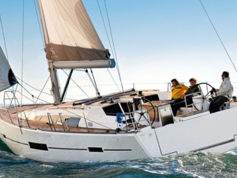 Bareboat Rental Sailboat Dufour with a boat licence