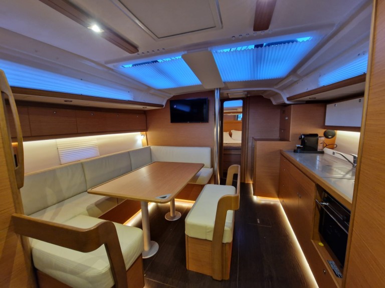 Sailboat for rent Marina di Ragusa at the best price