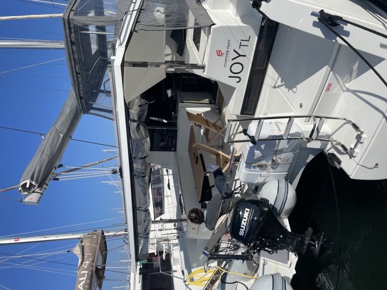 Rent a Fountaine Pajot Lucia 40_4 cabins Cogolin