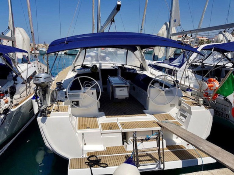 Yacht charter La Spezia cheap Oceanis 48