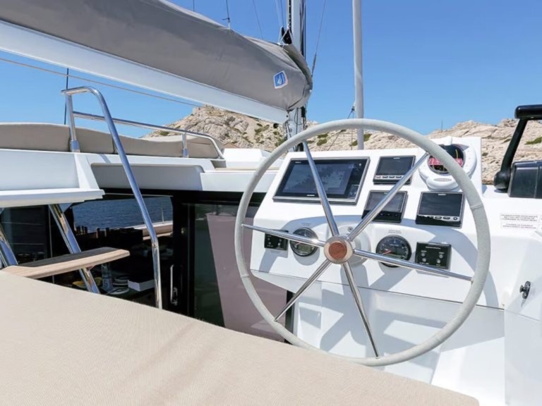 Rent a Fountaine Pajot Astrea 42 Kotor