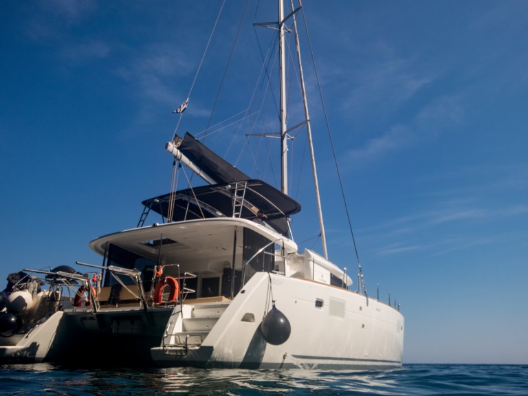 Bareboat Rental Catamaran Lagoon with a boat licence