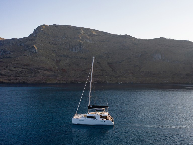 Yacht charter Lávrio cheap Lagoon 450 F