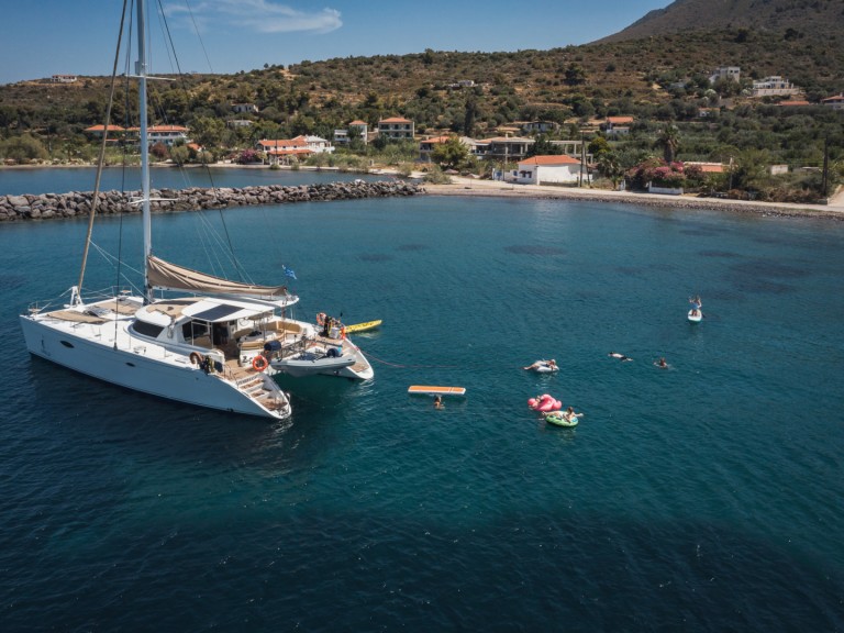 Catamaran rental in Aegina - Fountaine Pajot Eleuthera 60