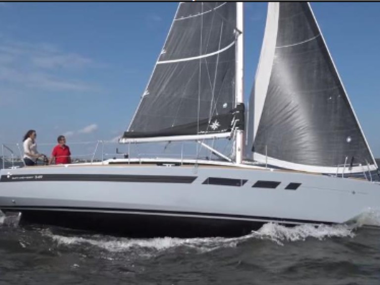 Rent a Bénéteau Sun Odyssey 349 Hyères