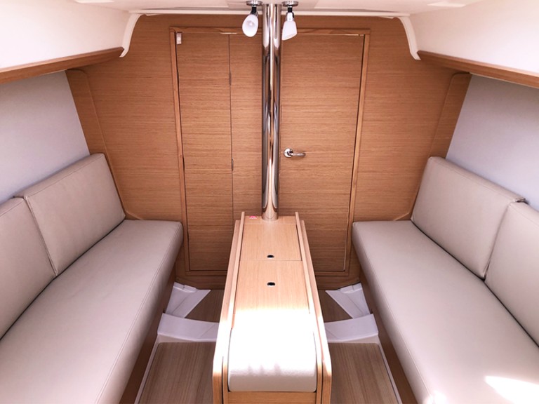 Sailboat rental with or without captain Dufour Hyères