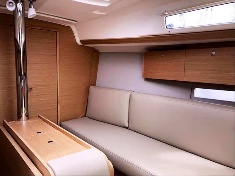 Bareboat Rental Sailboat Dufour with a boat licence