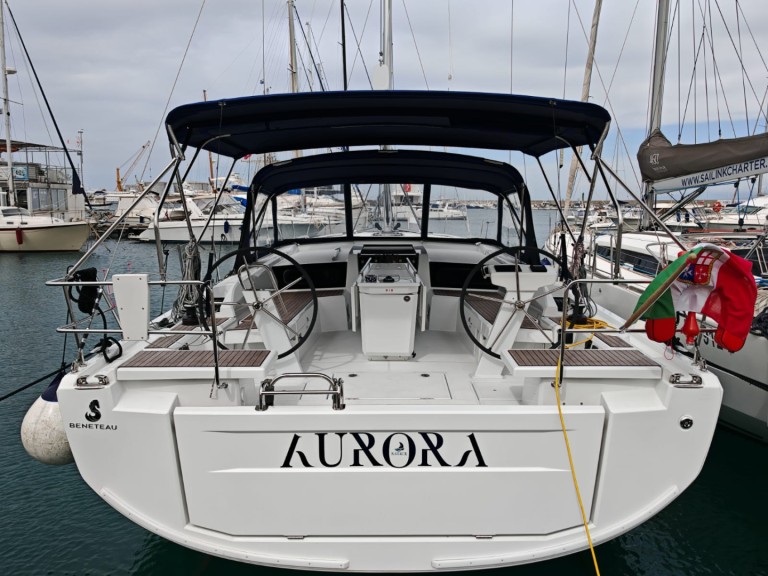 Rent a Bénéteau Oceanis 46.1 Vibo Marina