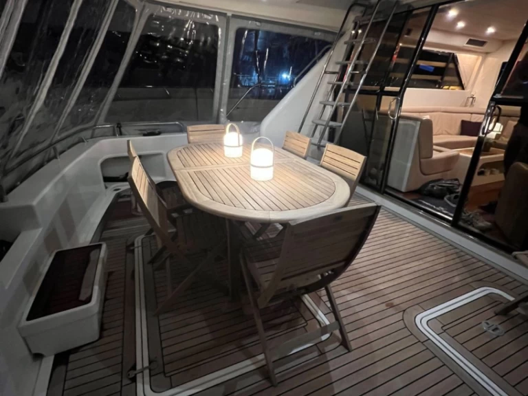 Princess 65 in Lisbon on SamBoat