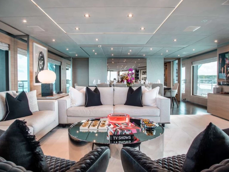 Luxury Yacht for rent Bahamas at the best price