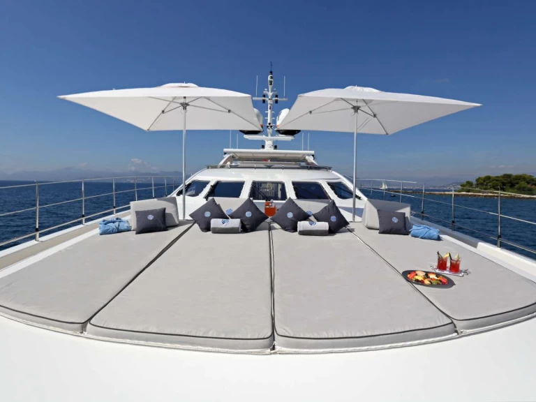 Luxury Yacht rental in Barcelona - Heesen AURELIA