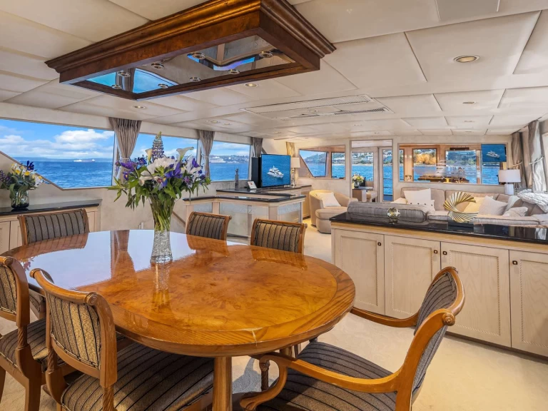 Luxury Yacht rental with or without captain Broward Seattle