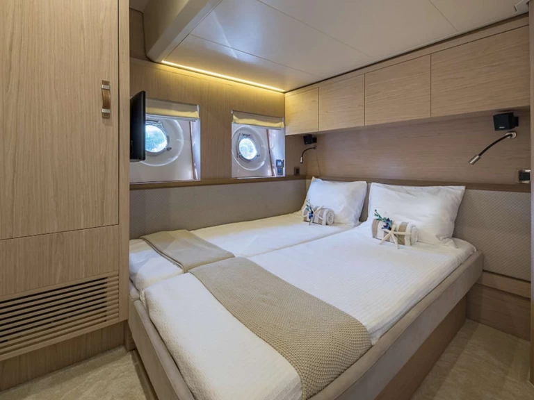 Yacht charter Miami cheap Singh City