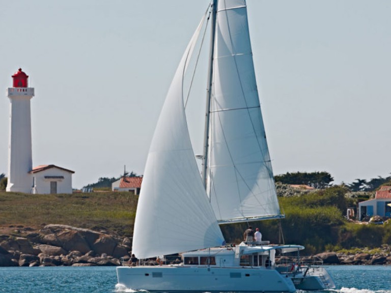 Bareboat Rental Catamaran Lagoon with a boat licence