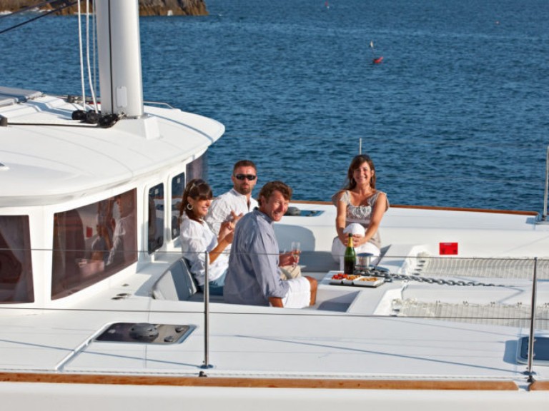 Lagoon Lagoon 450 F in Palma de Mallorca on SamBoat