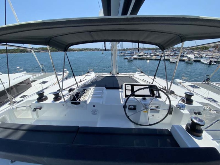 Boat rental Lagoon Lagoon 450 F in Trogir on Samboat