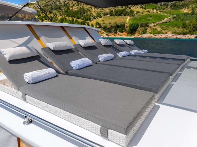 Luxury Yacht rental in Croatia - Custom Anđeo