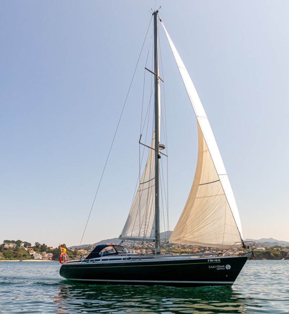 Rent a Sailboat Grand Soleil 43 in Baiona (Nemo) | SamBoat