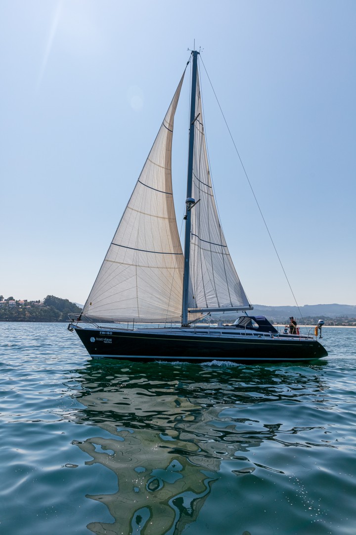 Rent a Sailboat Grand Soleil 43 in Baiona (Nemo) | SamBoat