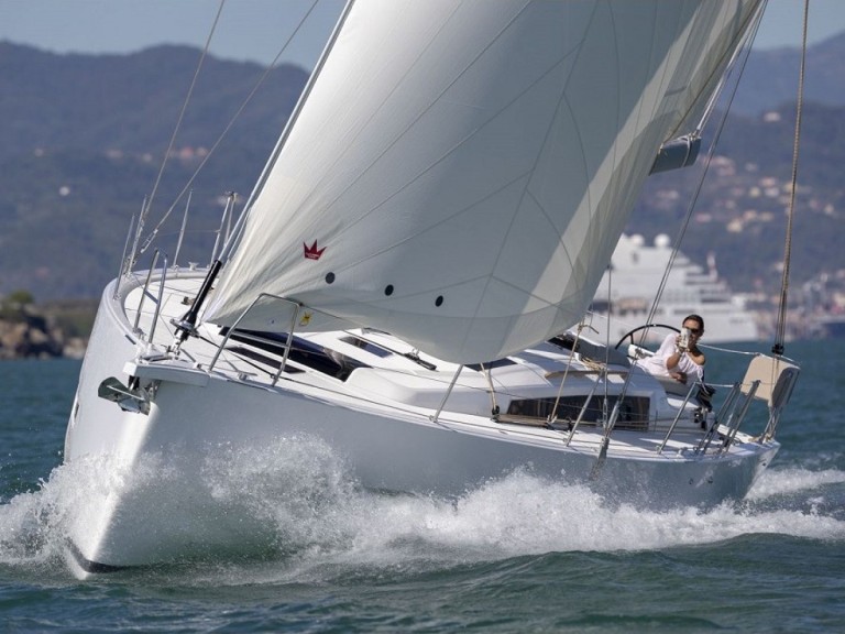 Yacht charter Baiona cheap Dufour 430 Grand Large