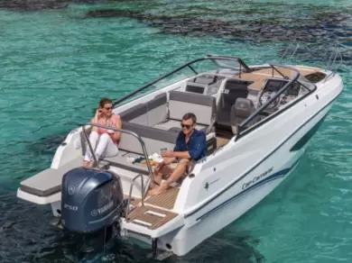 Motorboat rental with or without captain Jeanneau Saint-Aygulf