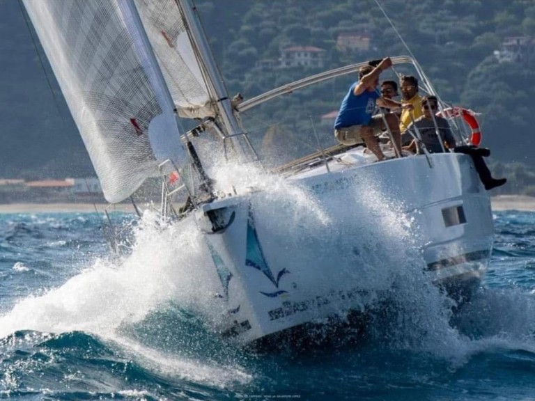 Rent a Dufour Dufour 390 Furnari