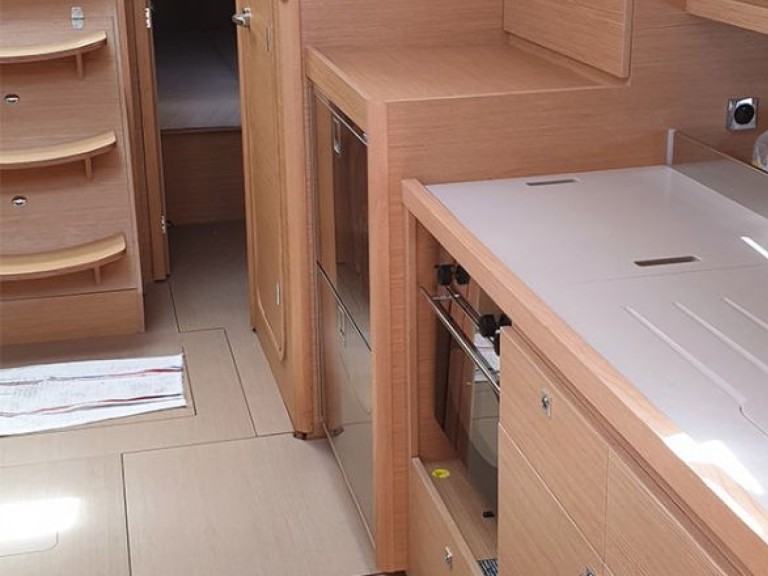 Yacht charter Furnari cheap Dufour 390