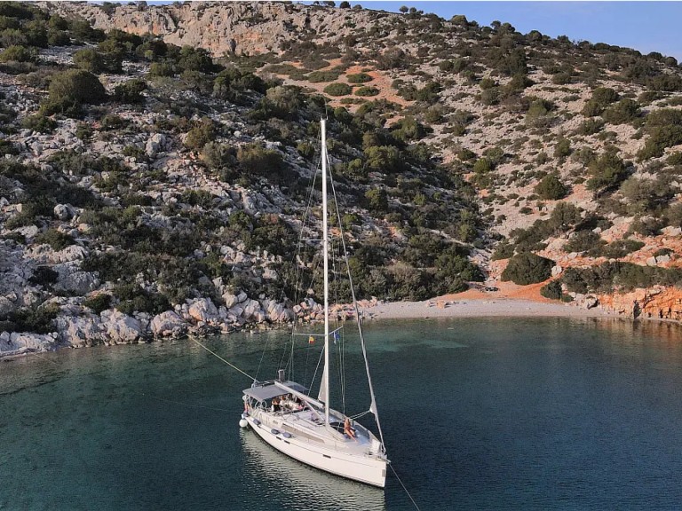 Bareboat Rental Sailboat Bavaria with a boat licence