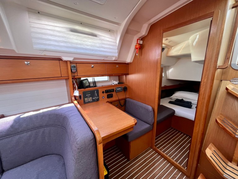 Sailboat rental in Marina (City) - Bavaria Cruiser 41