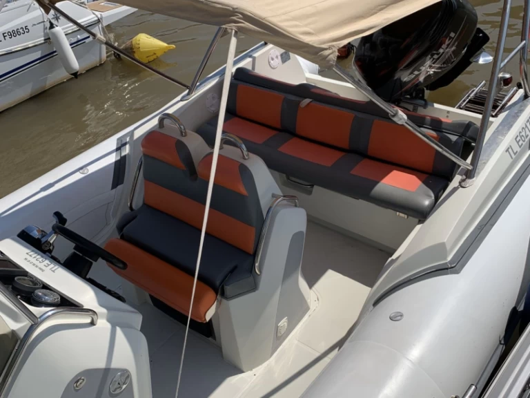 RIB for rent Hyères at the best price