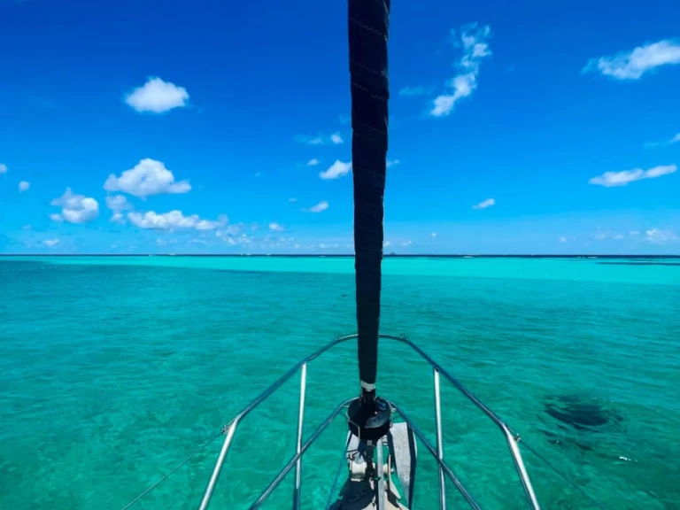 Sailboat rental in El Porvenir - Jeanneau Sun Fizz