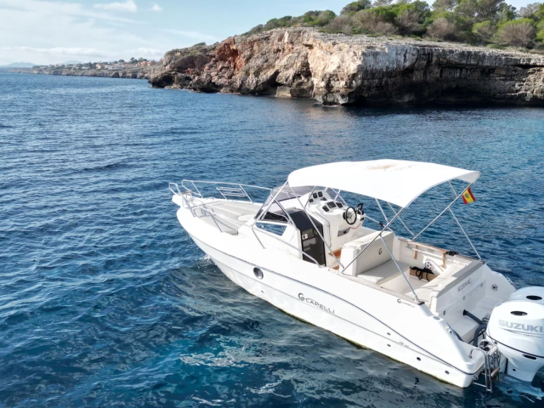 Boat rental Capelli Cap 28 WA in Cala d'Or on Samboat